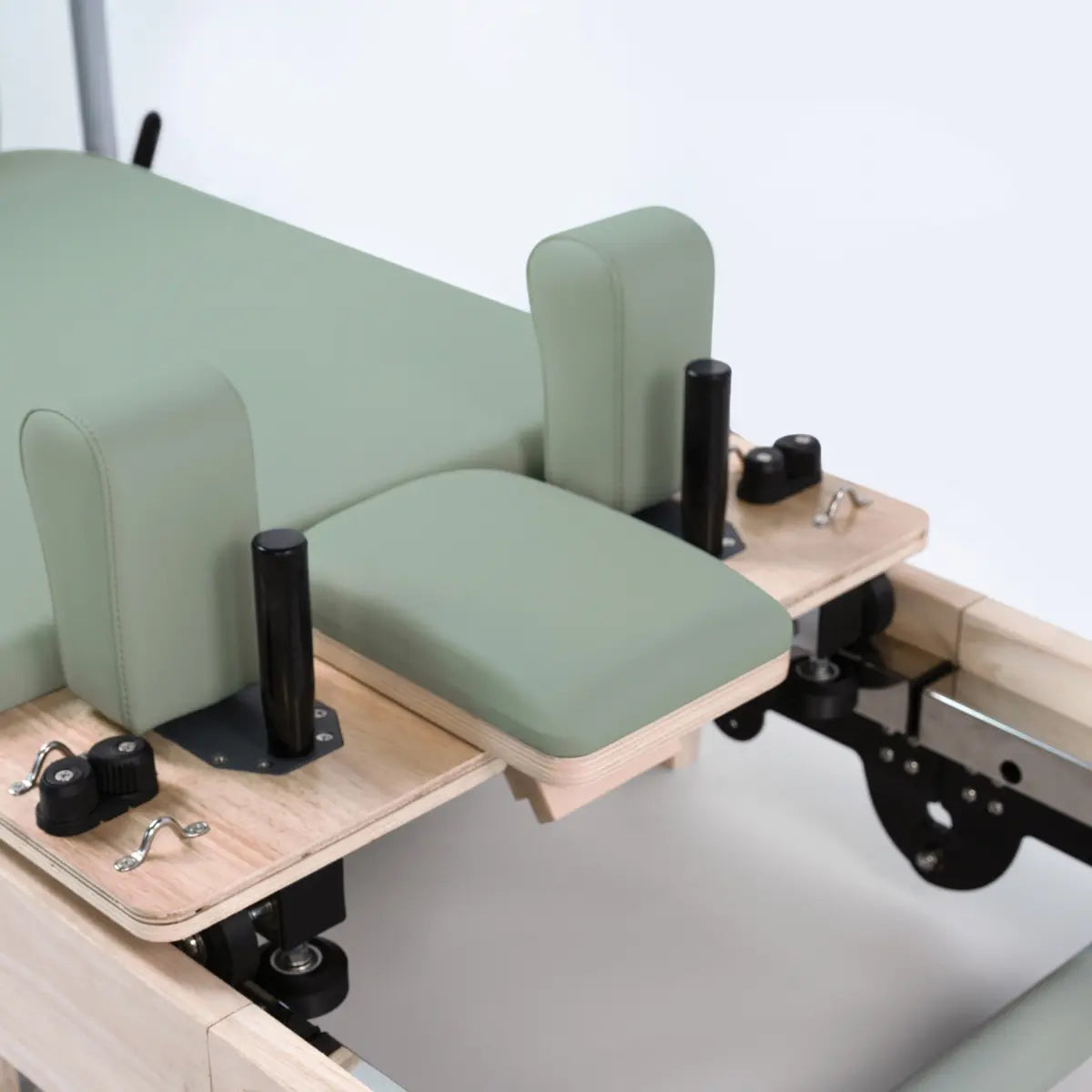Liveness PTX 3000 Inklapbare Reformer – Eikenhout