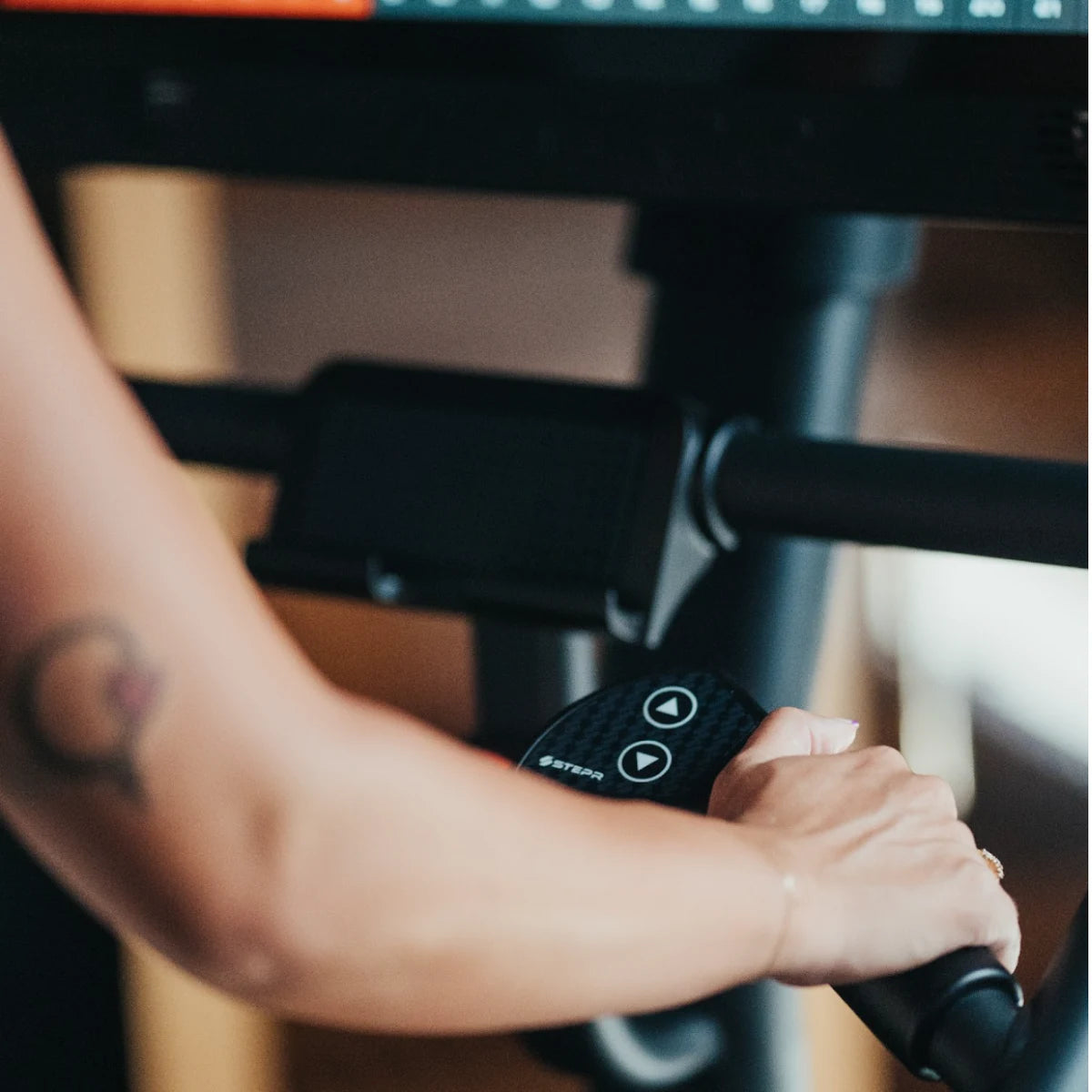 STEPR Classic+ Stair Climber 27" HD Touchscreen