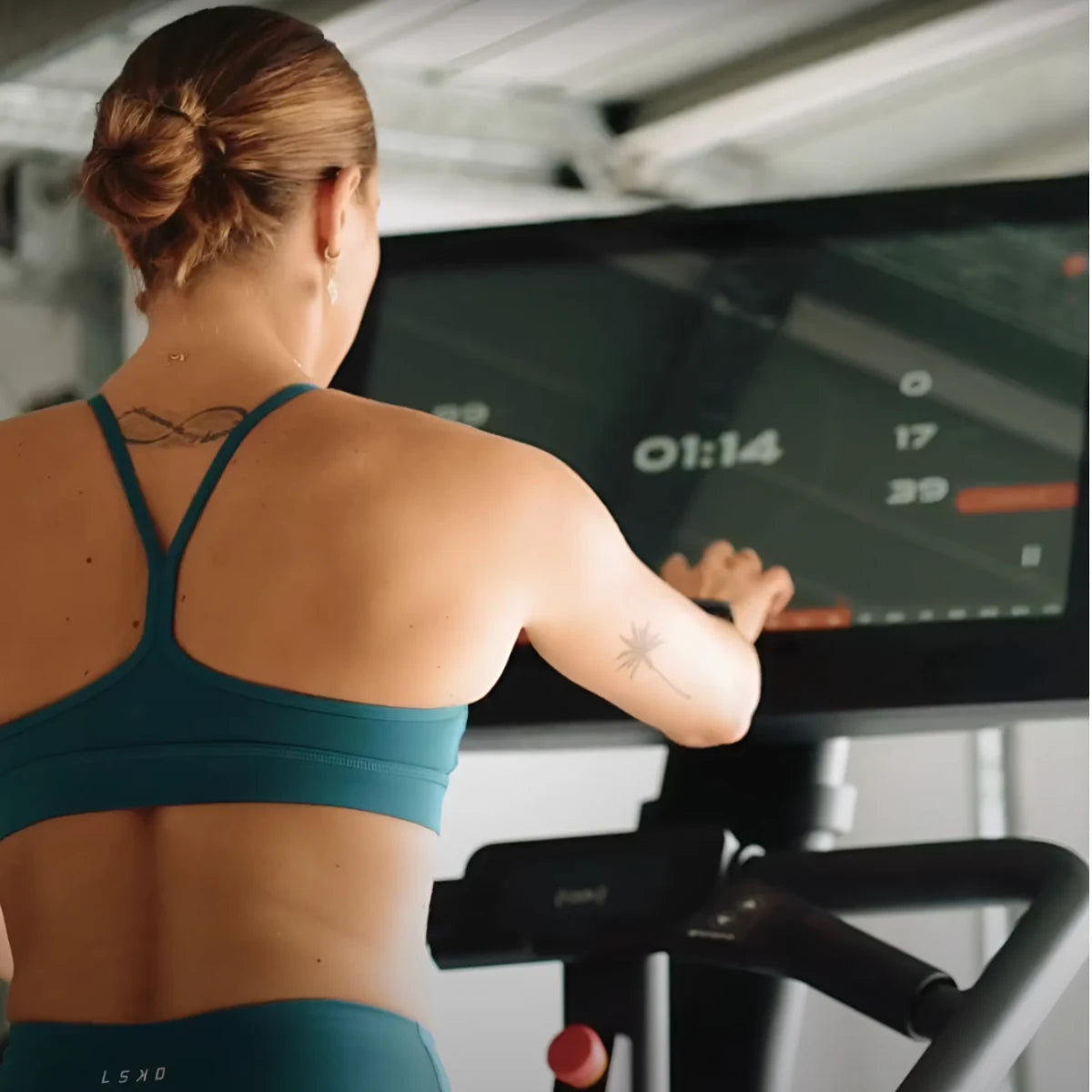 STEPR Pro+ Stair Climber 27" HD Touchscreen