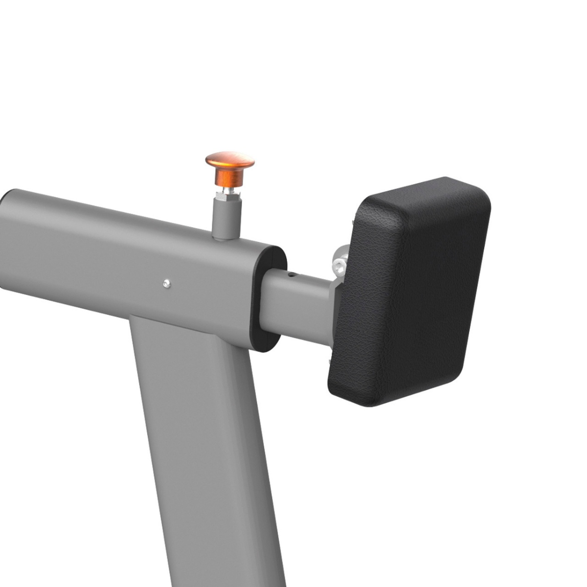 Close-up van gewatteerde borststeun en oranje verstelhendel van een low-rowmachine.